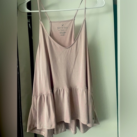 American Eagle Outfitters Tops - American Eagle super soft tank in light pink. Size large.